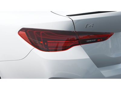 2026 BMW i4 xDrive40 - Photo 8