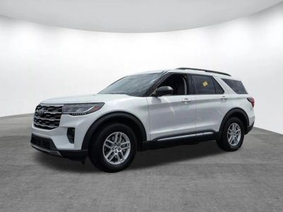 2025 Ford Explorer — photo 7 view