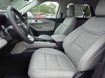 2026 Ford Explorer — photo 32 view