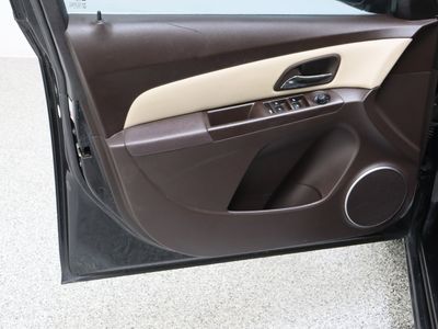 2011 Chevrolet Cruze FWD - Photo 12