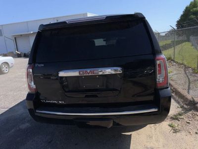 2020 GMC Yukon XL - Photo 8
