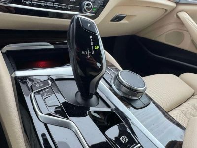 2023 BMW 5 Series — photo 22 view