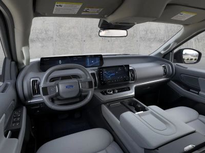 2026 Ford Expedition — photo 9 view