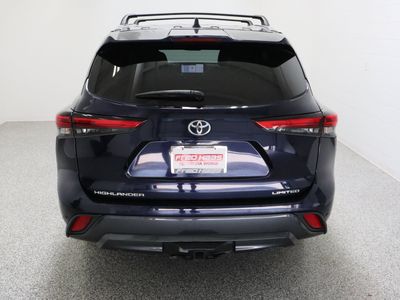 2022 Toyota Highlander FWD - Photo 8