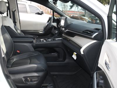 2025 Toyota Sienna — photo 22 view
