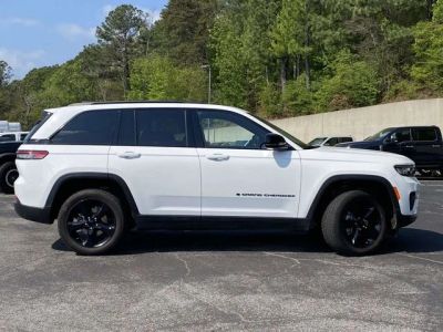 2023 Jeep Grand Cherokee - Photo 2