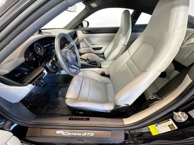 2023 Porsche 911 — detail view