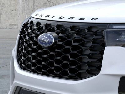 2026 Ford Explorer — photo 17 view