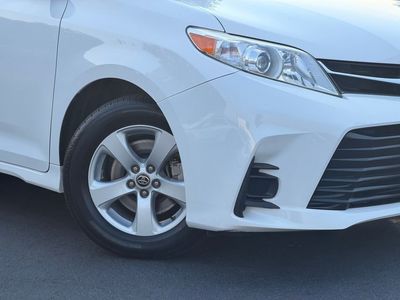 2020 Toyota Sienna LE - Photo 4