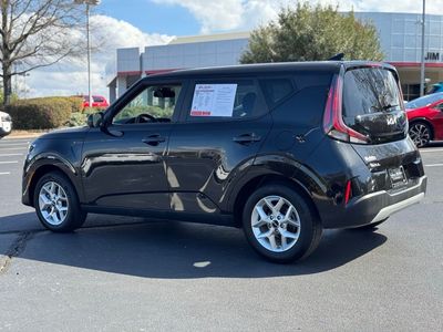 2024 Kia Soul LX — photo 11 view
