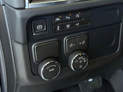 2026 Chevrolet Suburban LT - Photo 29
