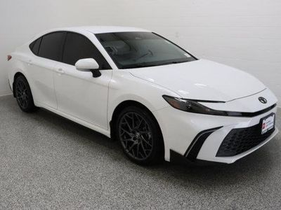 2026 Toyota Camry FWD - Photo 4