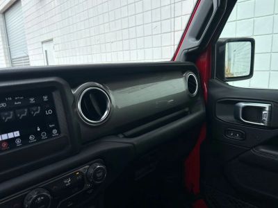 2021 Jeep Wrangler - Photo 14