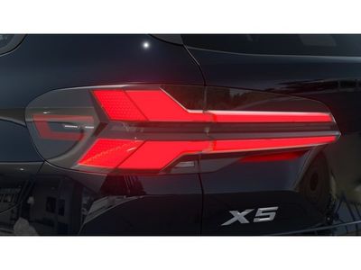 2026 BMW X5 xDrive40i — photo 8 view