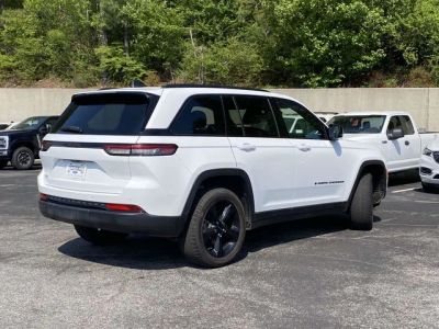 2023 Jeep Grand Cherokee - Photo 3