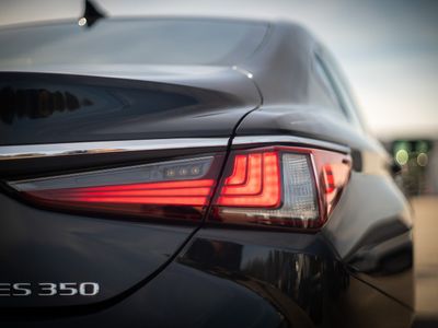 2023 Lexus ES — photo 23 view
