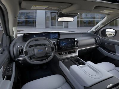2026 Ford Expedition — photo 9 view