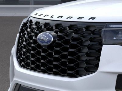 2026 Ford Explorer — photo 17 view