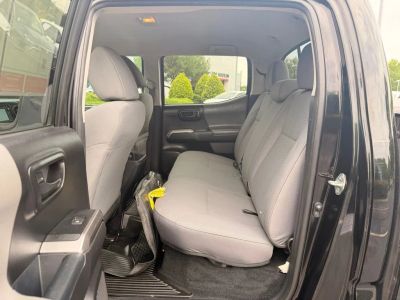 2019 Toyota Tacoma - Photo 15