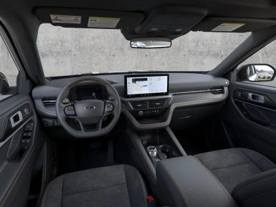 2026 Ford Explorer — photo 9 view