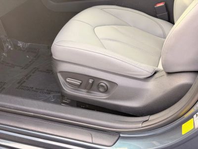 2021 Toyota Avalon Hybrid - Photo 24
