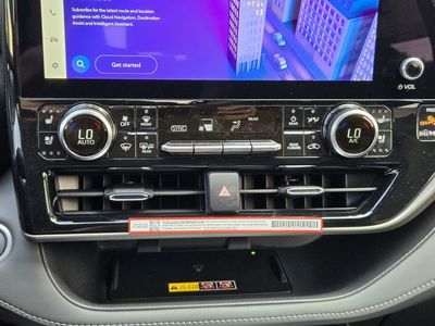 2026 Toyota Highlander Hybrid - Photo 13