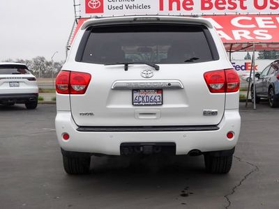 2008 Toyota Sequoia — photo 9 view