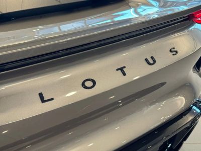 2024 Lotus Emira - Photo 13