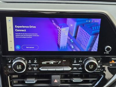 2026 Toyota Highlander Hybrid - Photo 11