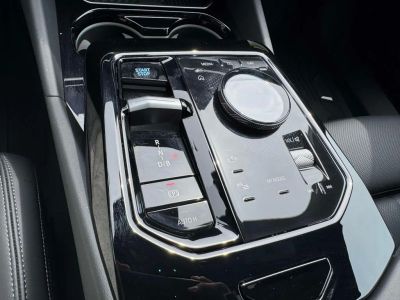 2025 BMW i5 - Photo 13
