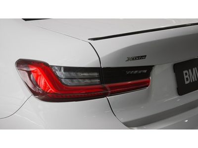 2026 BMW 3 Series - Photo 8