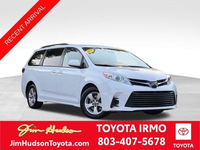 2020 Toyota Sienna LE - Photo 1