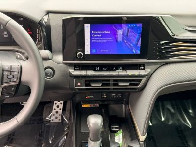 2025 Toyota Camry - Photo 16