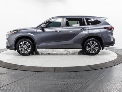 2025 Toyota Highlander Hybrid — photo 9 view