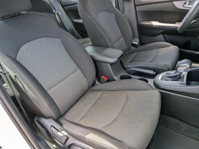 2023 Kia Forte - Photo 22