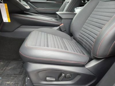 2026 Ford Explorer — photo 33 view
