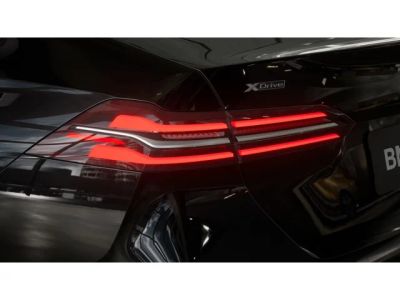2027 BMW 5 Series - Photo 8