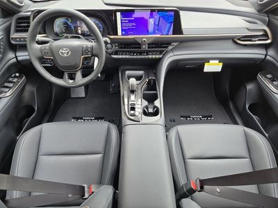 2026 Toyota Toyota Crown Signia — photo 18 view