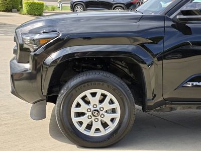 2024 Toyota Tacoma - Photo 6