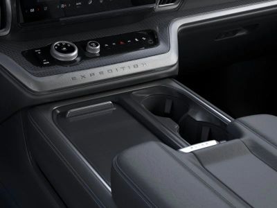 2026 Ford Expedition — photo 15 view