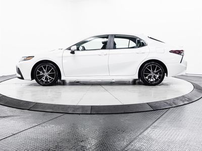 2024 Toyota Camry — photo 7 view
