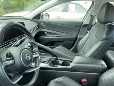 2023 Hyundai Elantra Hybrid - Photo 17
