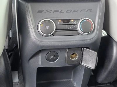 2025 Ford Explorer — photo 19 view
