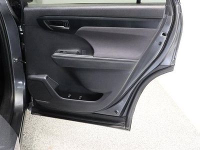 2025 Toyota Highlander AWD - Photo 35
