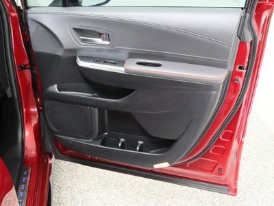 2024 Toyota Sienna AWD - Photo 38