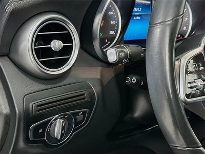 2022 Mercedes-Benz GLC — photo 8 view