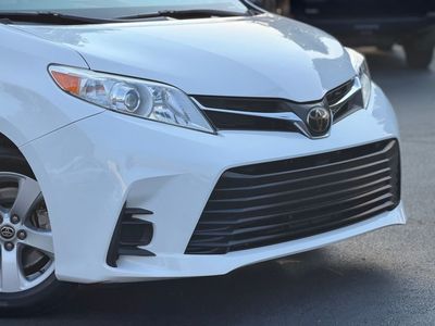 2020 Toyota Sienna LE - Photo 5