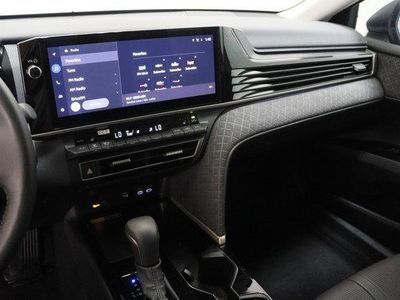 2026 Toyota Camry FWD - Photo 16