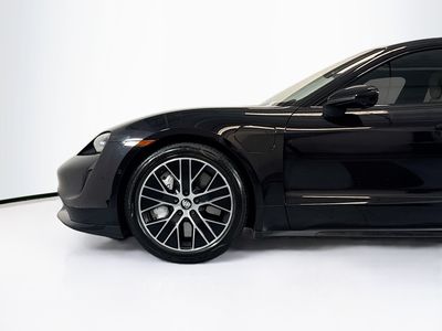 2020 Porsche Taycan — photo 28 view
