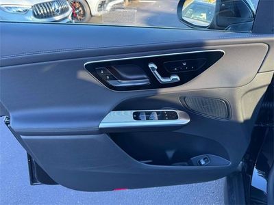 2025 Mercedes-Benz GLC — photo 18 view